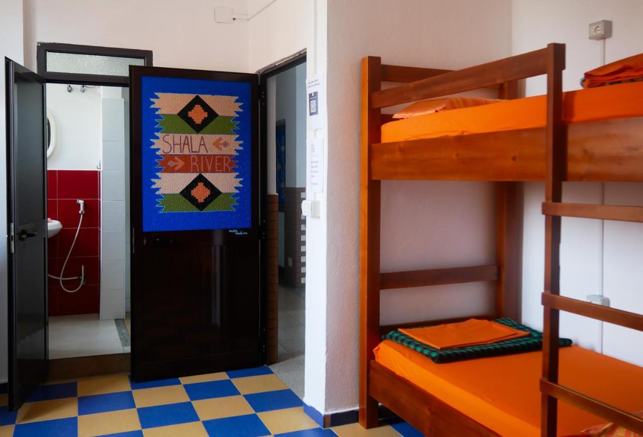 The Galley Party Hostel Shkodra Exterior foto