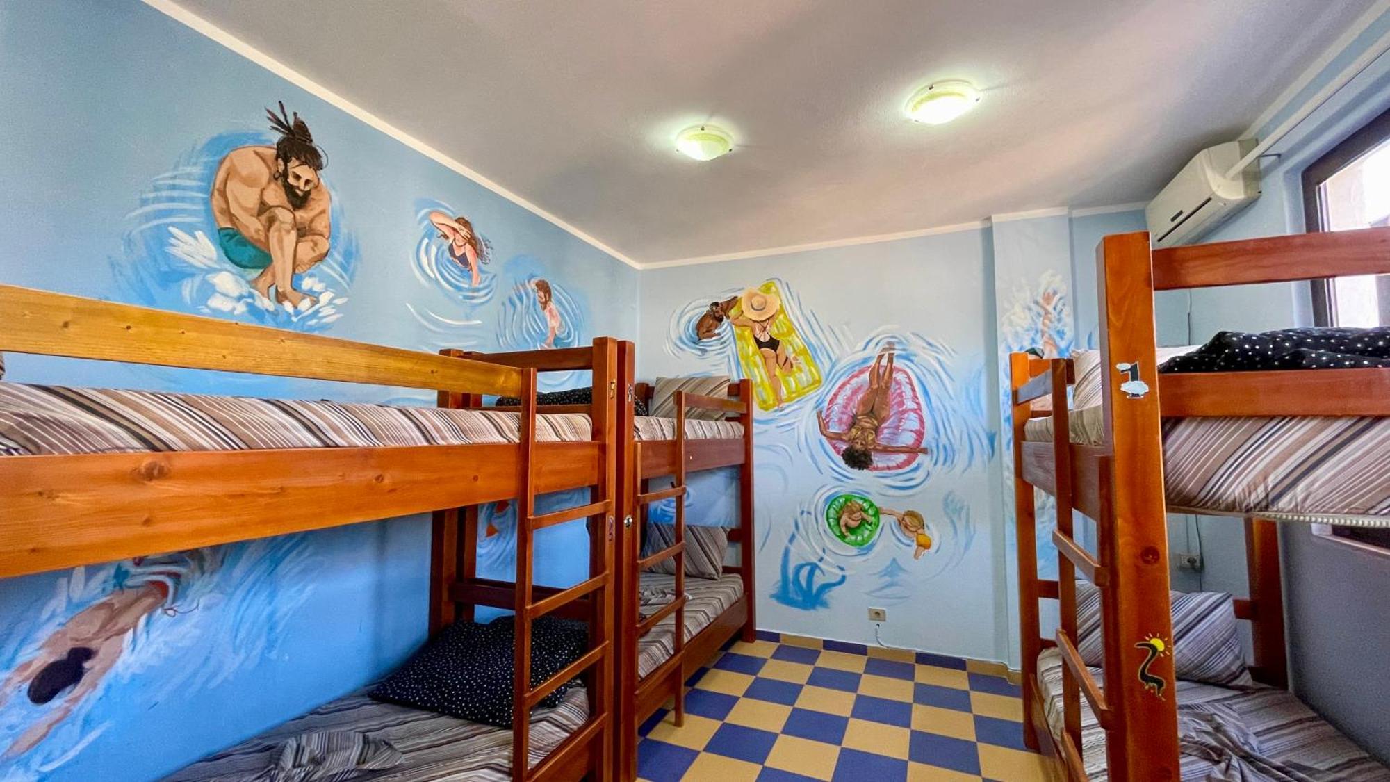 The Galley Party Hostel Shkodra Exterior foto