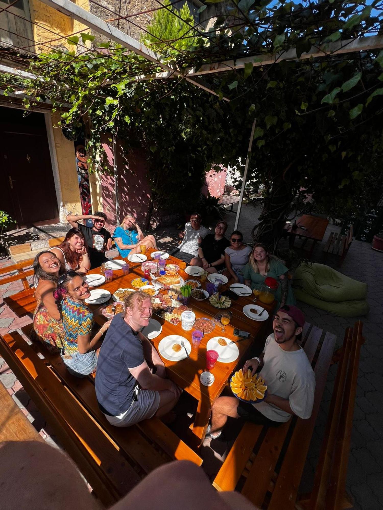 The Galley Party Hostel Shkodra Exterior foto